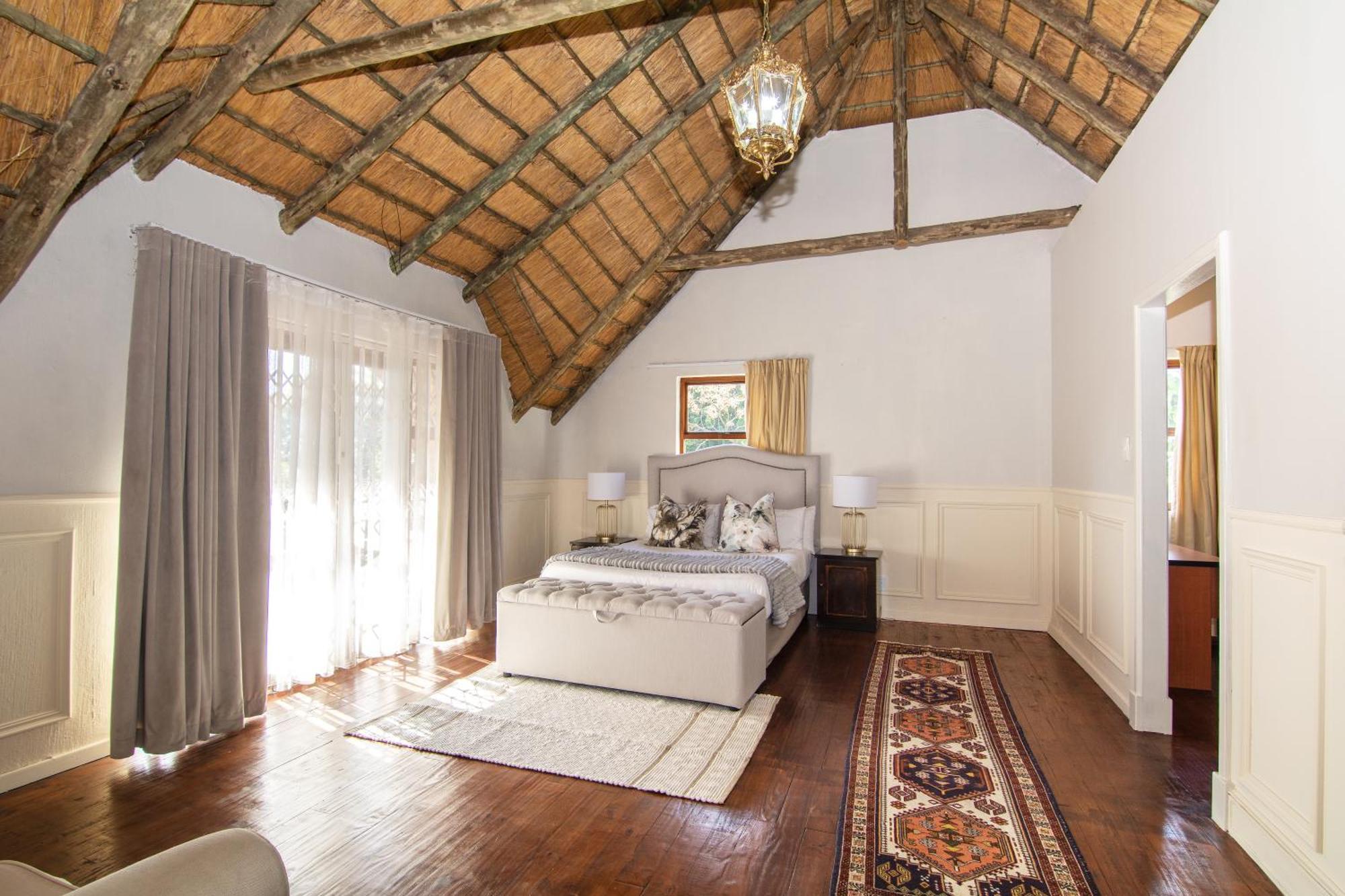 Villa Charming Country Sandton With Back Up Power & Water Johannesburg
