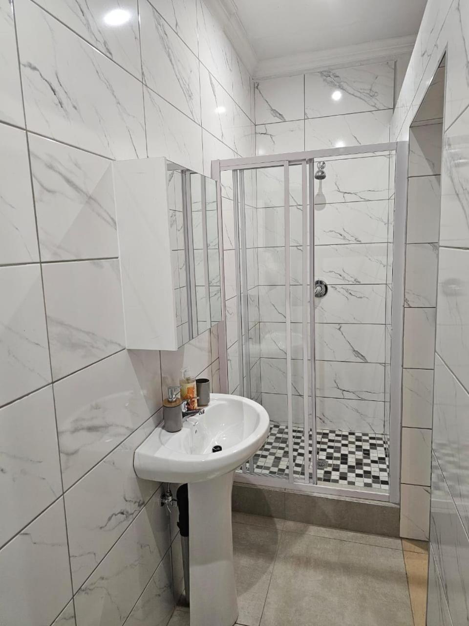 Guest house Wisestar