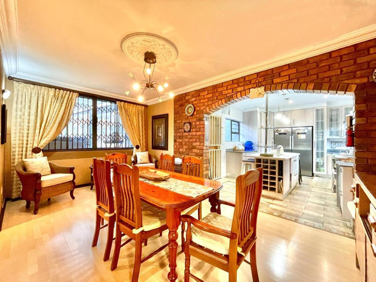 Suburban Tranquility Holiday home