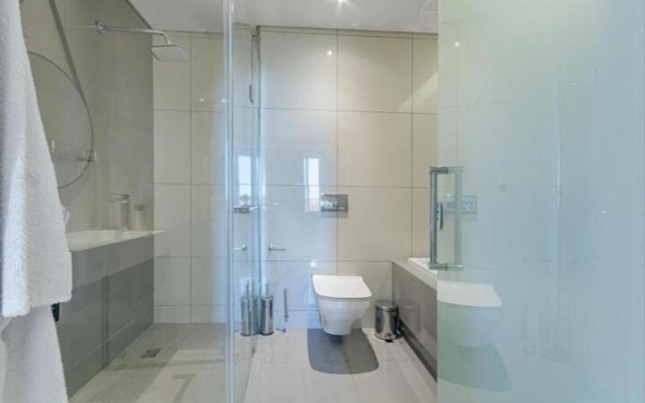 Apartamento Sandton Pool View With Balcony *