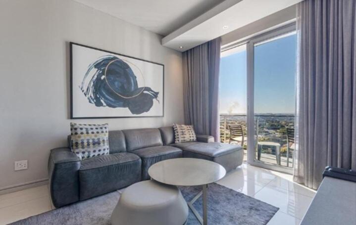 Sandton Pool View With Balcony Apartamento *