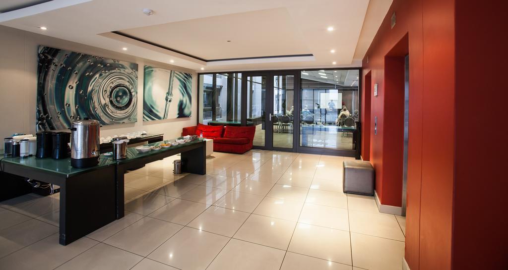 Aparthotel The Nicol And 3*