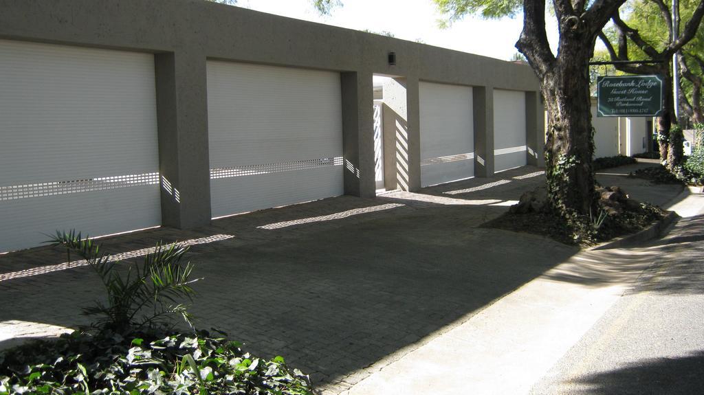 Rosebank By Claires Guest house