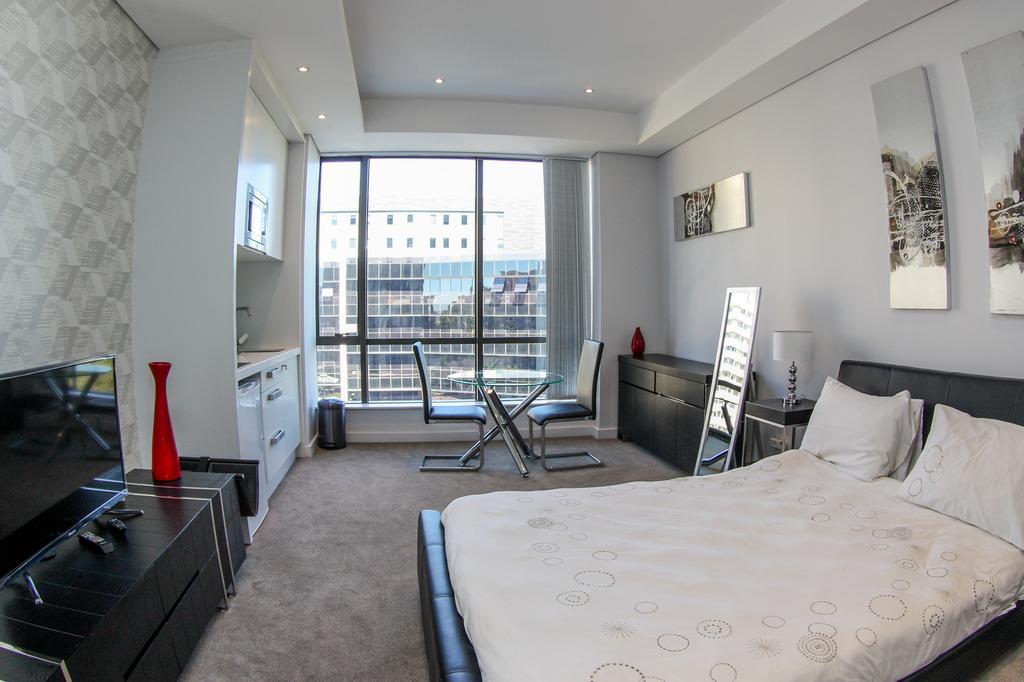 Apartment Sandton Skye Unit *