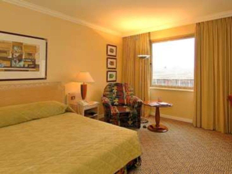 Hotel Nh Sandton 5*