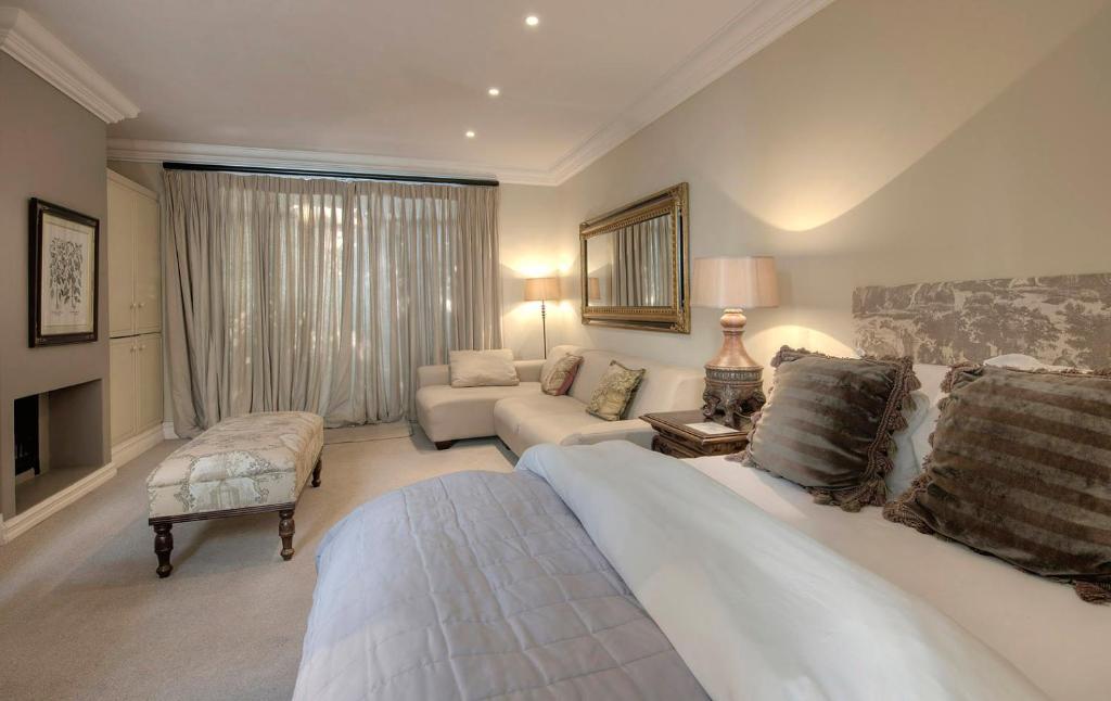 Le Chatelat Johannesburg