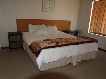 Kempton Park Country Hotel 4*