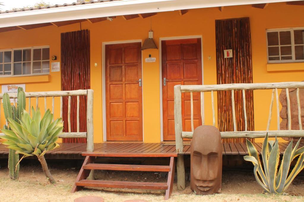 Guest house Flintstones Fourways 3*