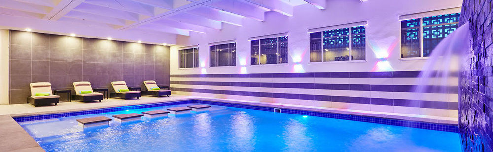 Palm Continental Khách sạn