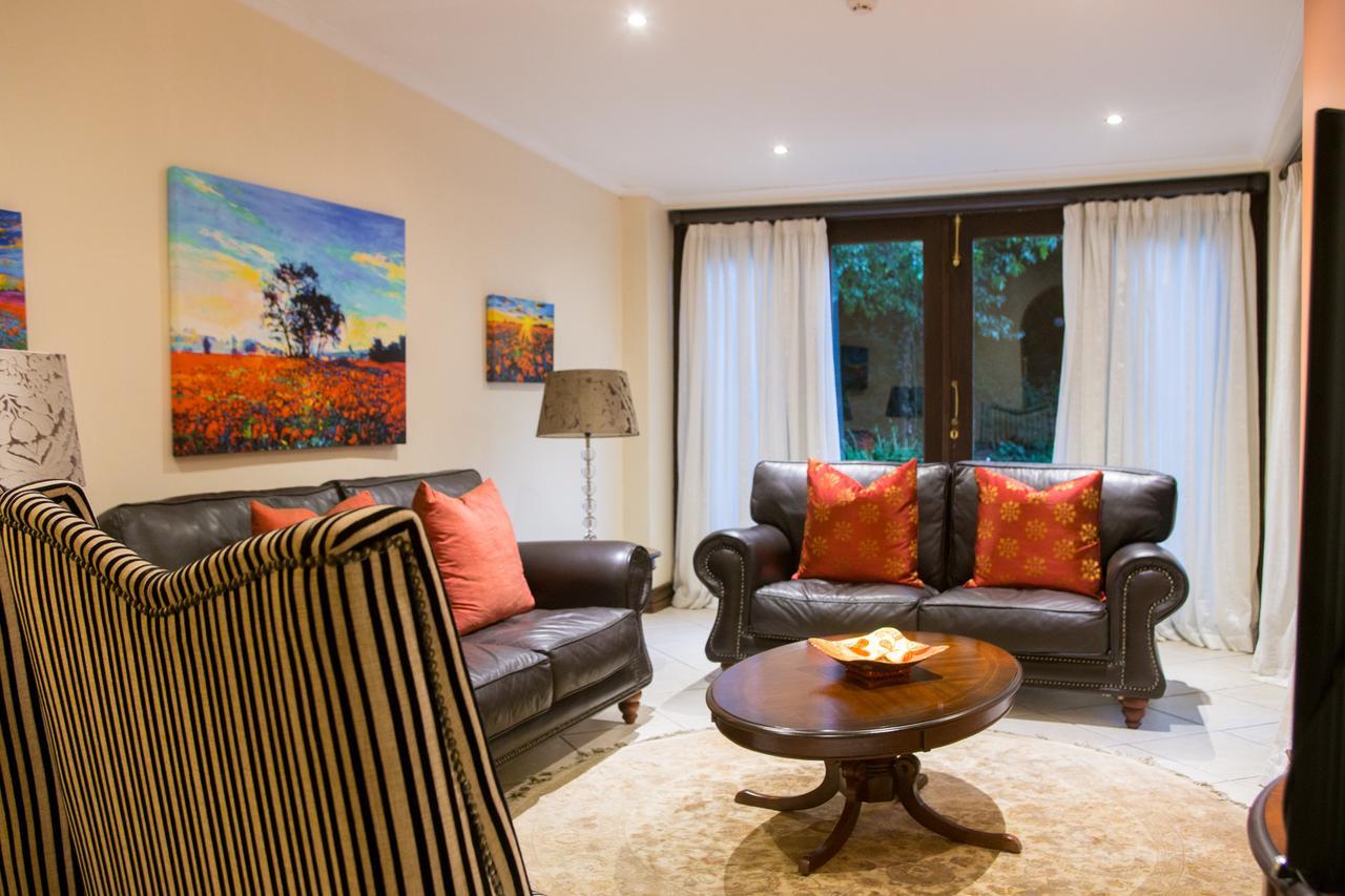 No66 Sandton Apartment *
