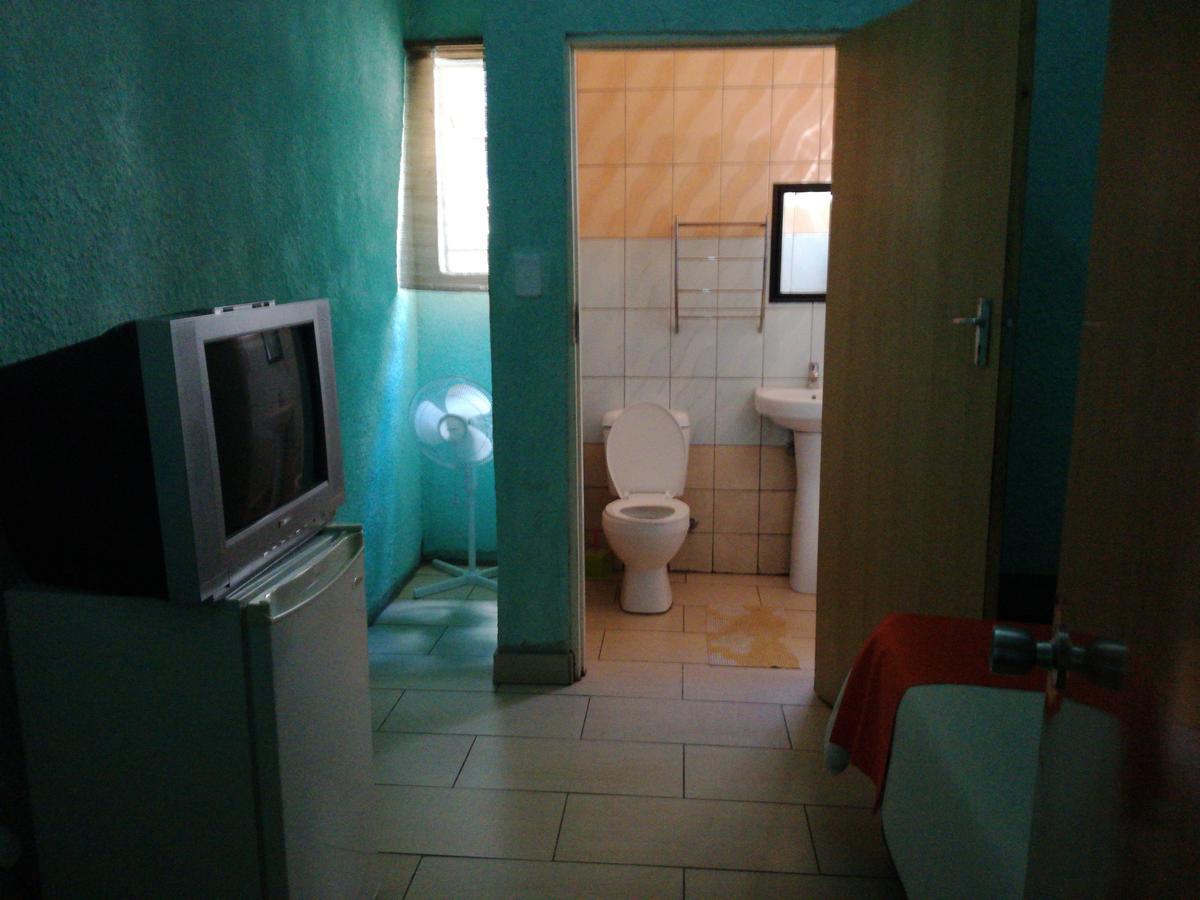 Queenslodge , Your Away From Lodge Johannesburg