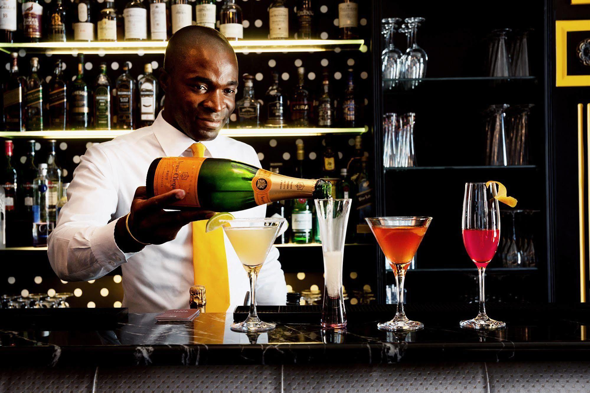 54 On Bath, Rosebank Hotel