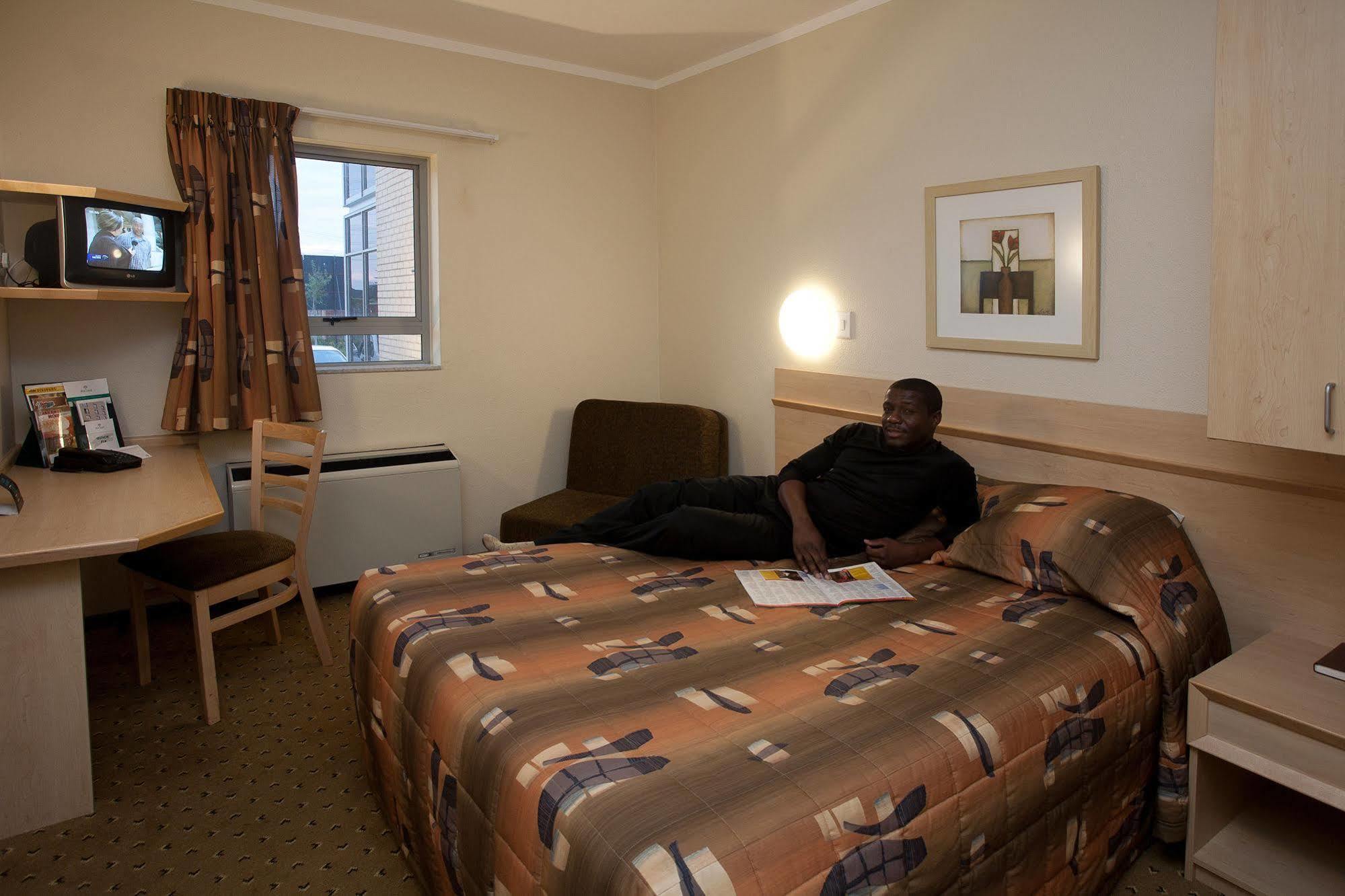 Road Southgate Hotel Johannesburg