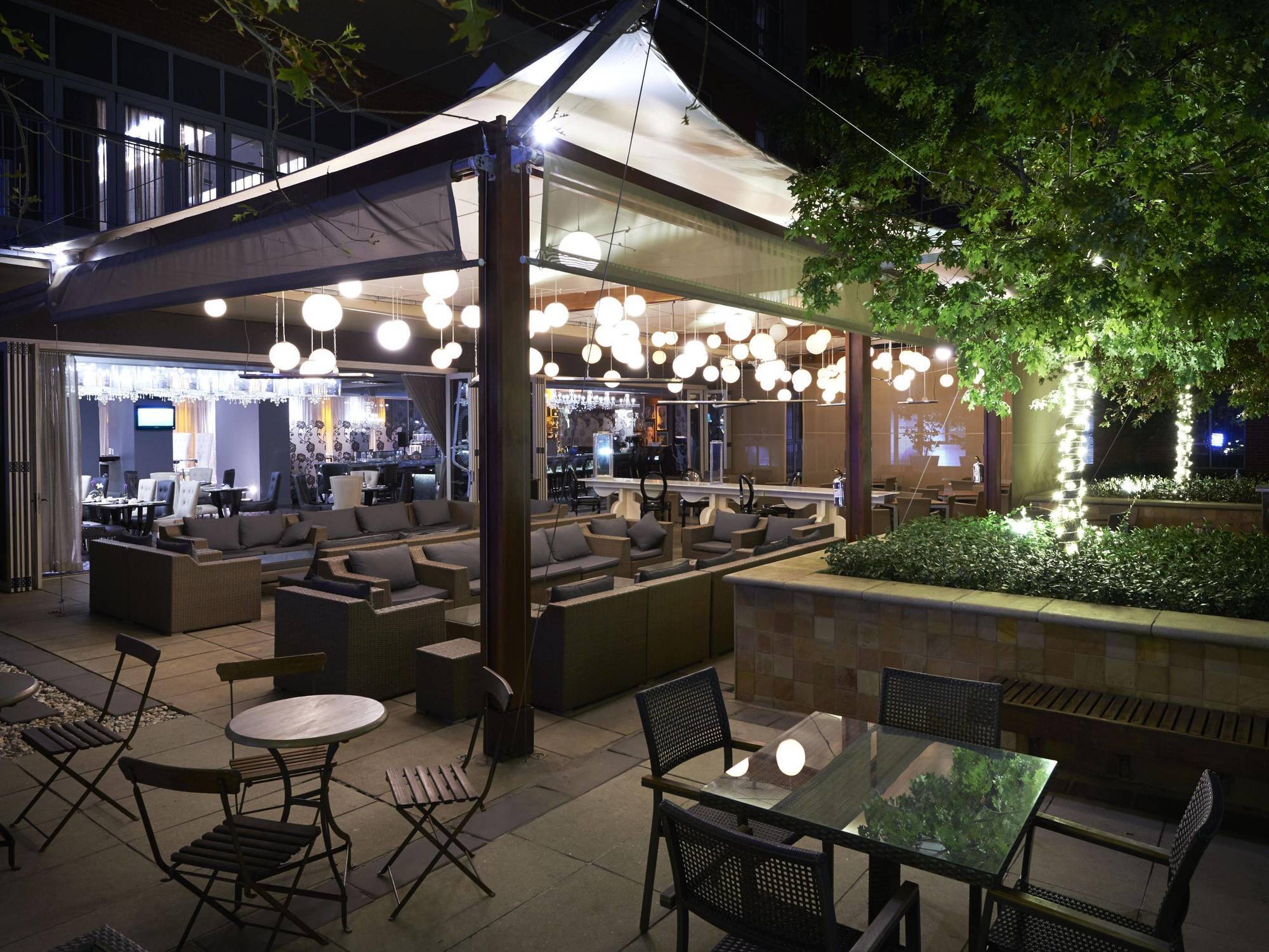 Protea Fire & Ice! By Marriott Melrose Arch 4*