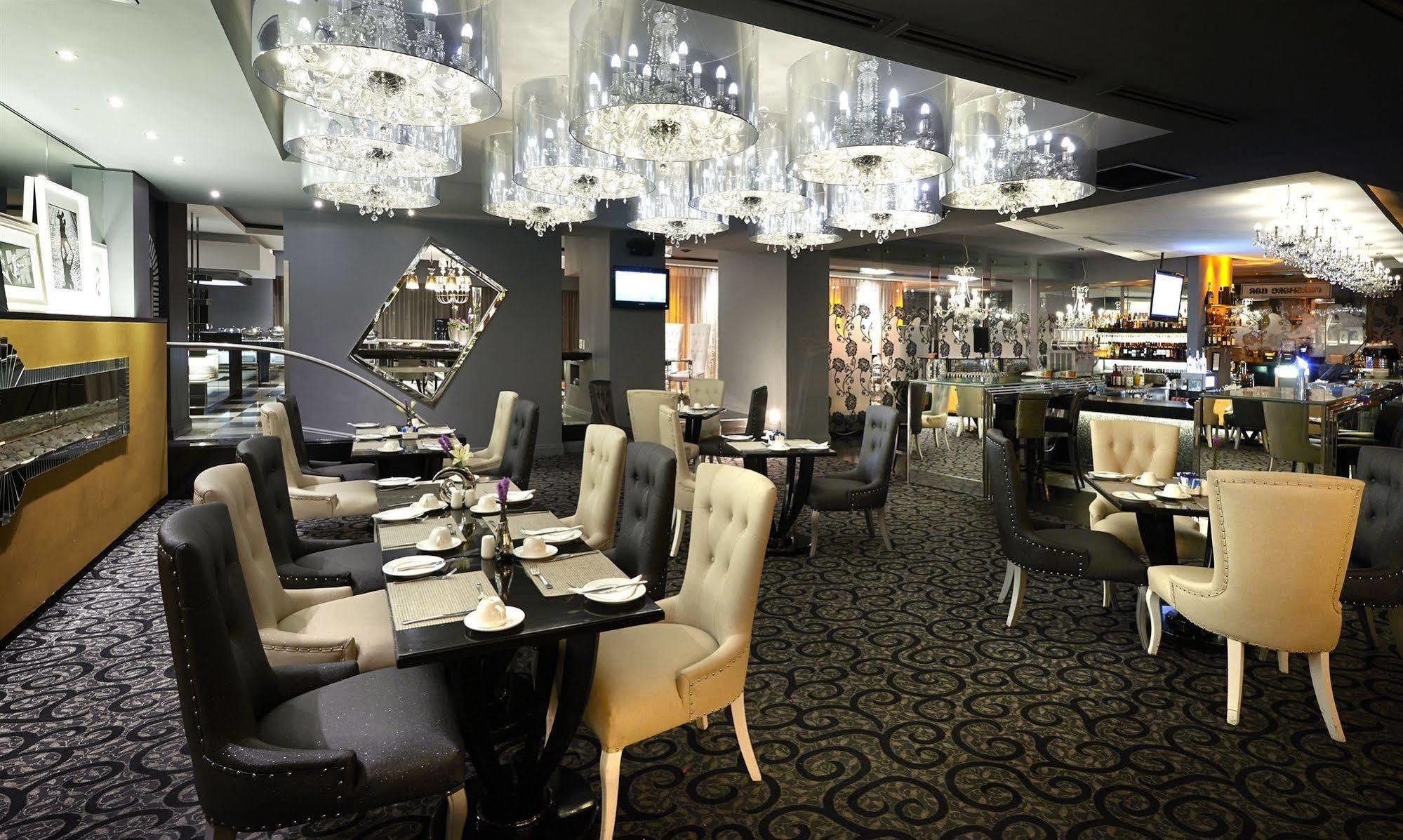 Hotel Protea Fire & Ice! By Marriott Melrose Arch Joanesburgo