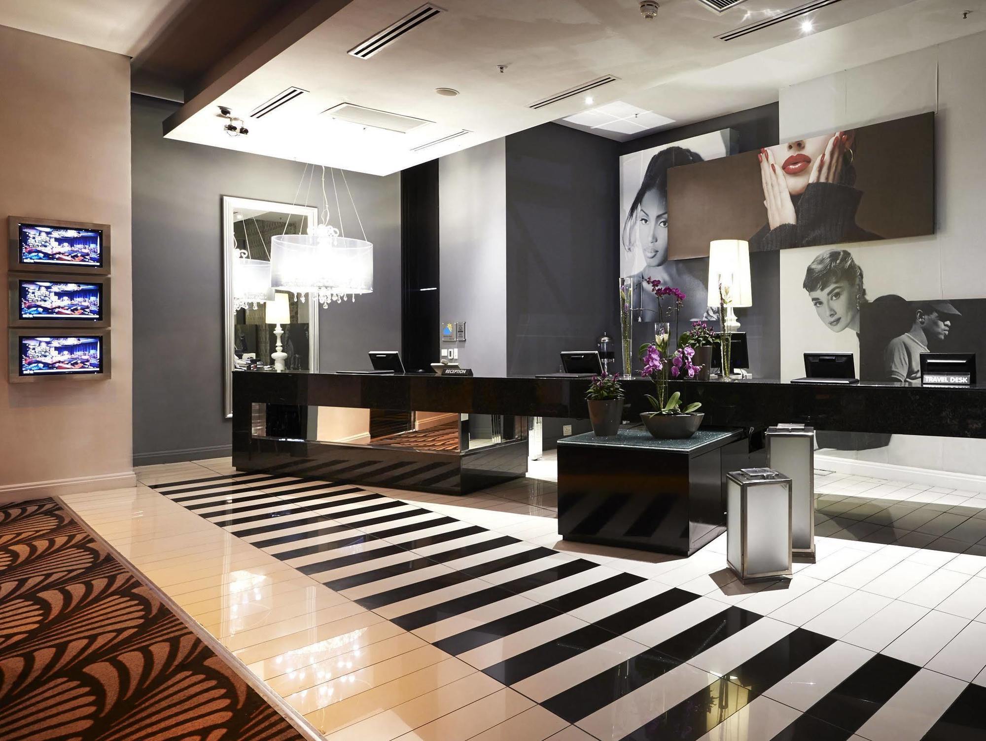 Protea Fire & Ice! By Marriott Melrose Arch 4*