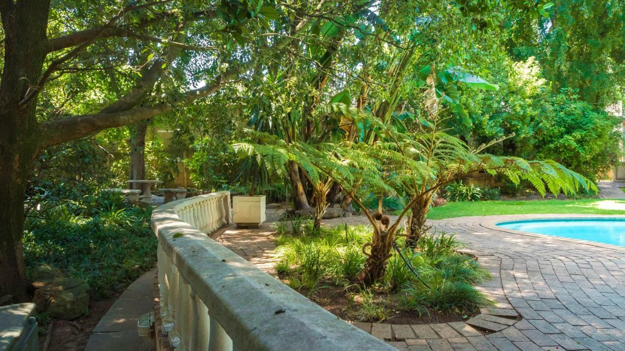 Noraclox River Club Bed & Breakfast Johannesburg