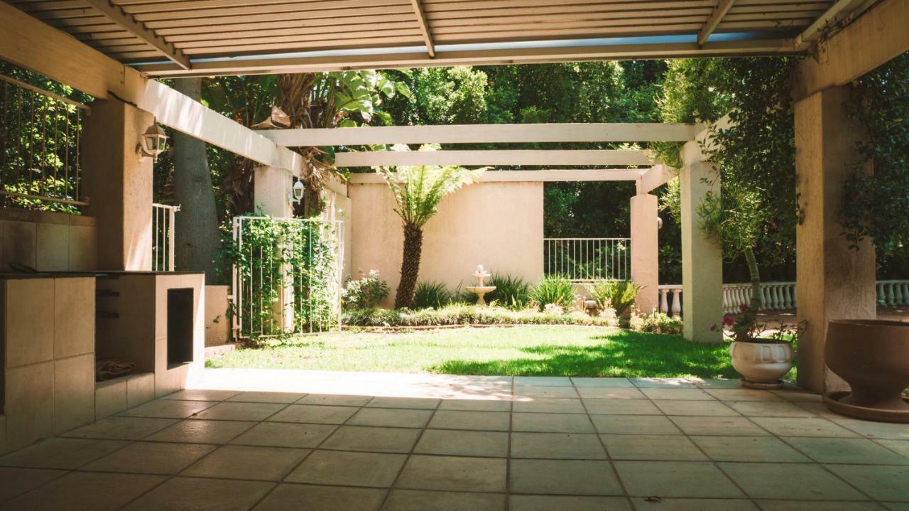 Bed & Breakfast Noraclox River Club Johannesburg