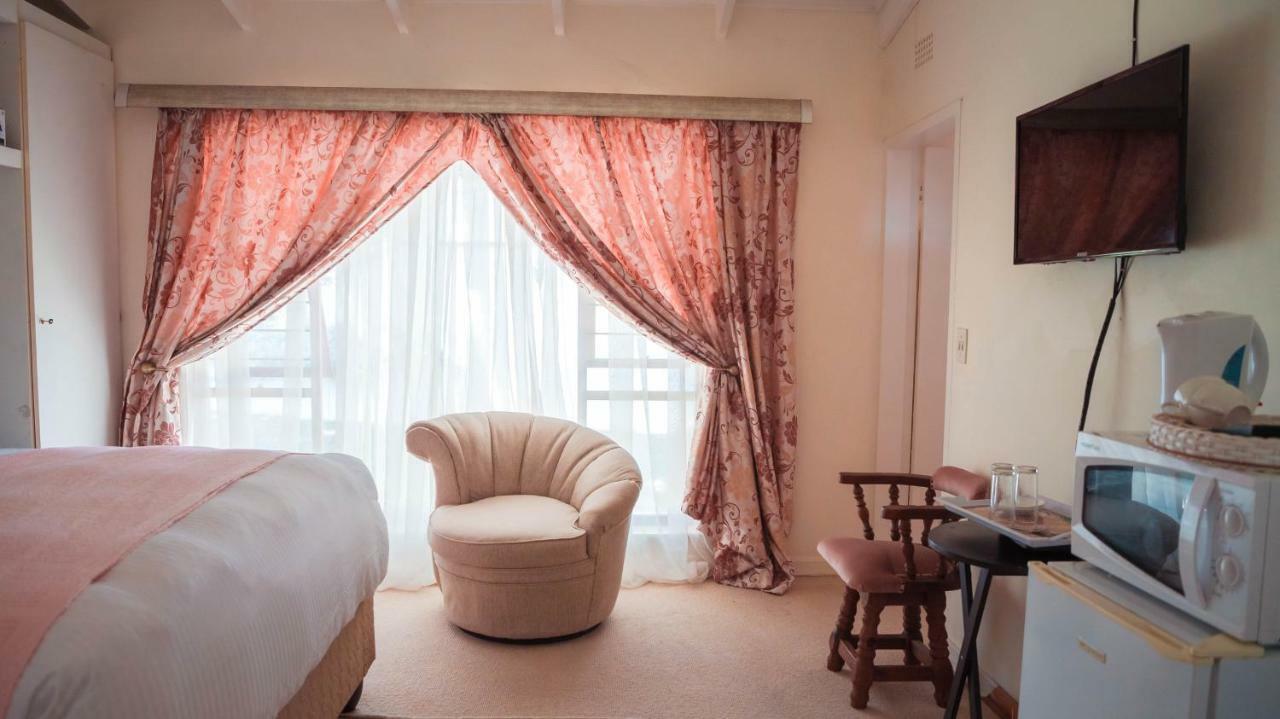 Bed & Breakfast Noraclox River Club