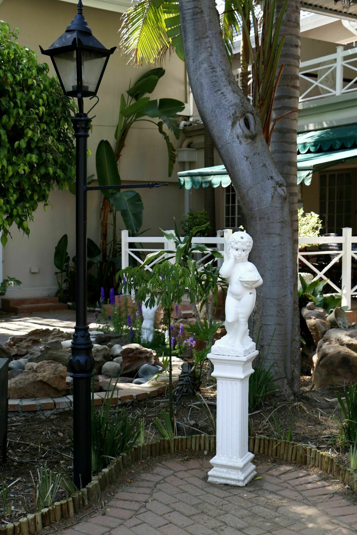 Summerview Guest Bed & Breakfast