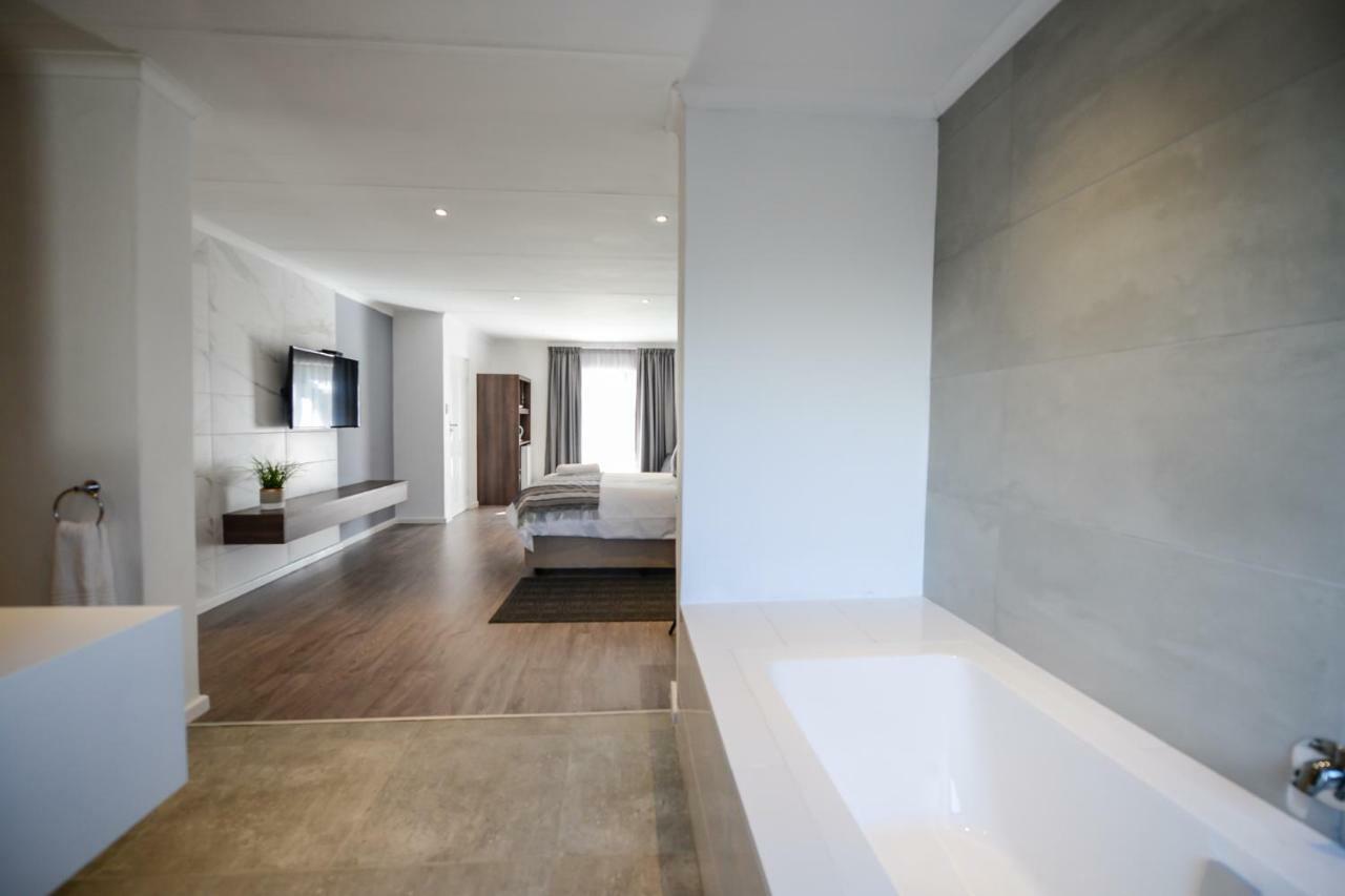 The Royal Bryanston * Johannesburg
