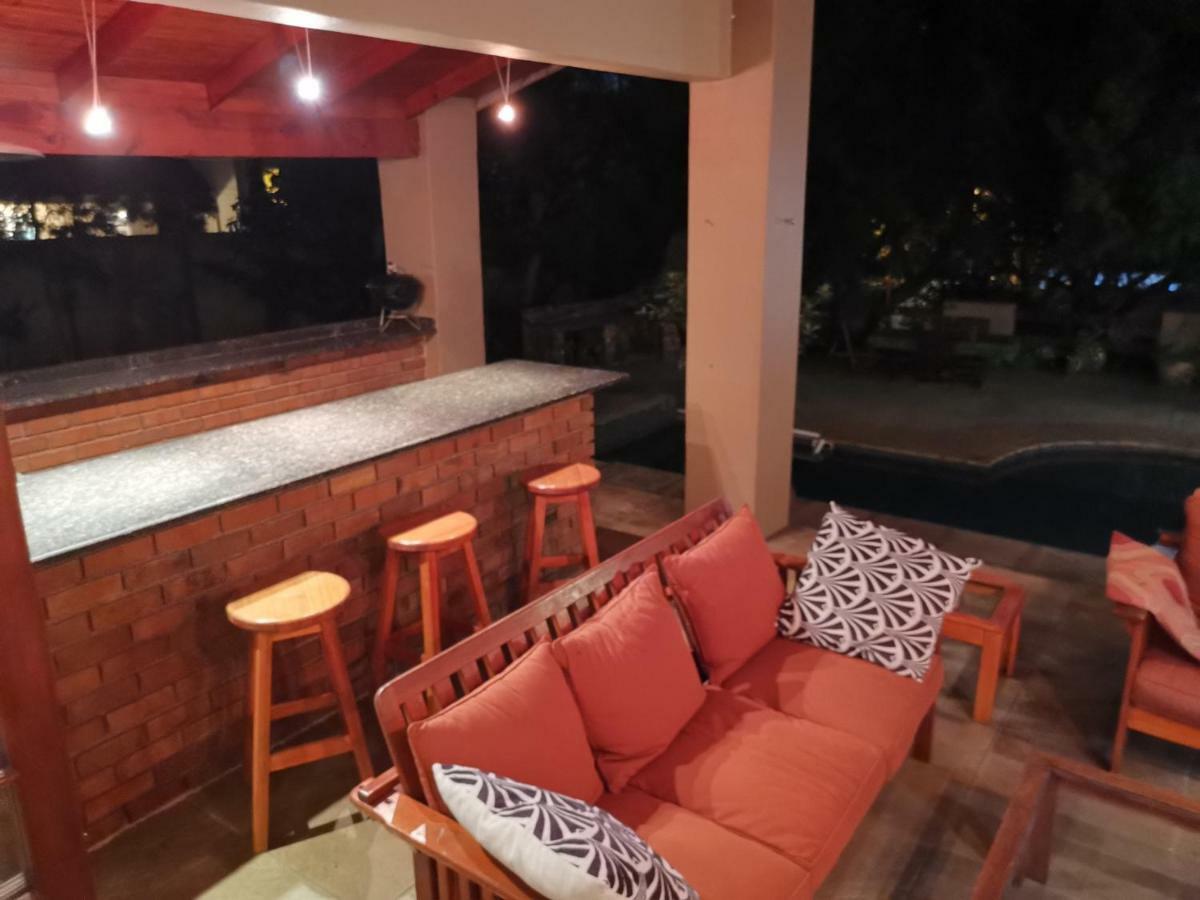 Homestay Paulshof Sandton - Hluhluwe Road Complex Johannesburg