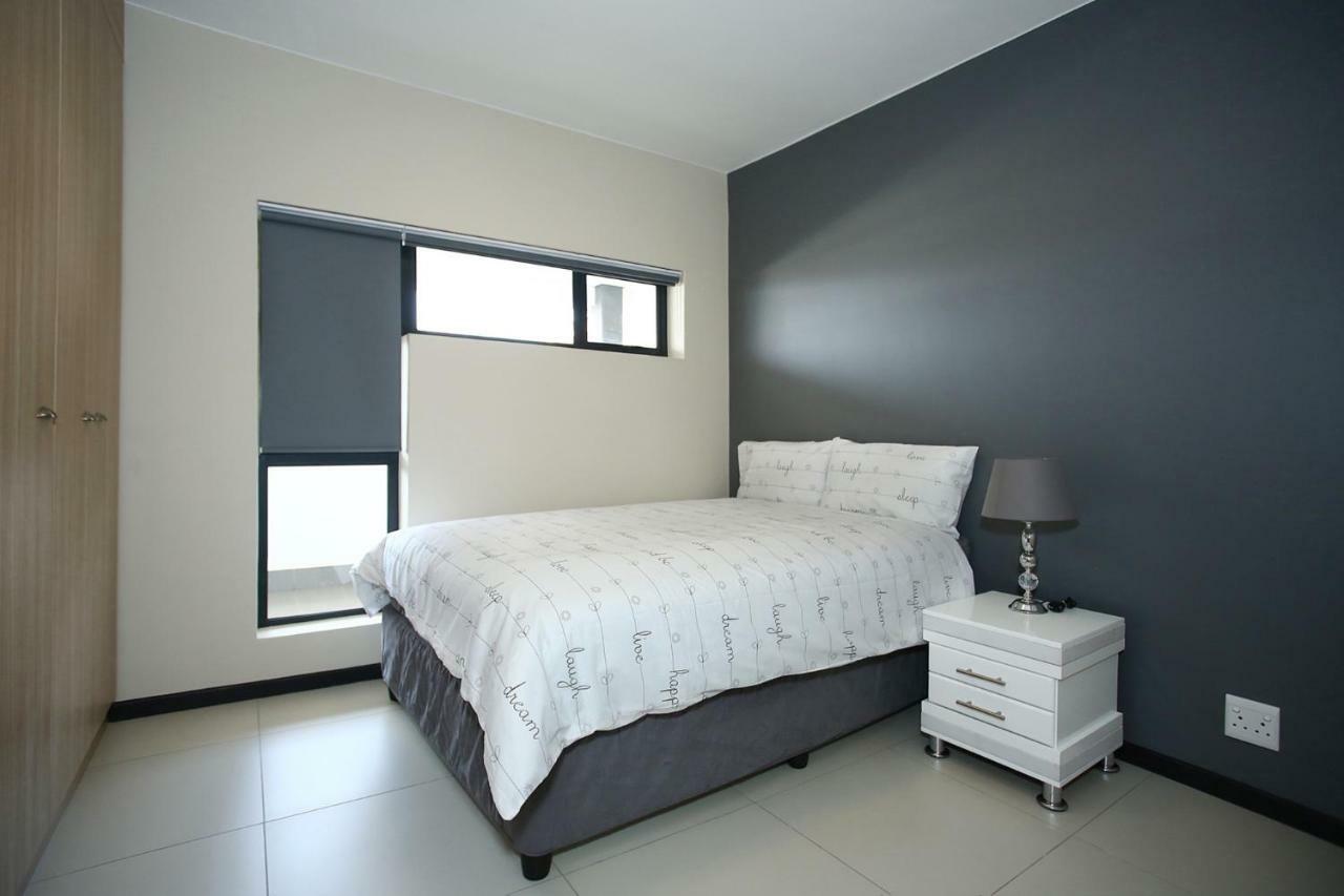 Vantage Rosebank Apartment Johannesburg