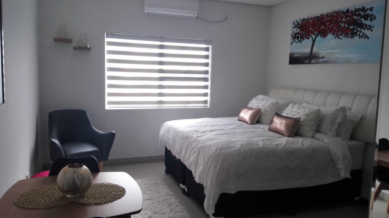 Y & O Kosher Apartment *