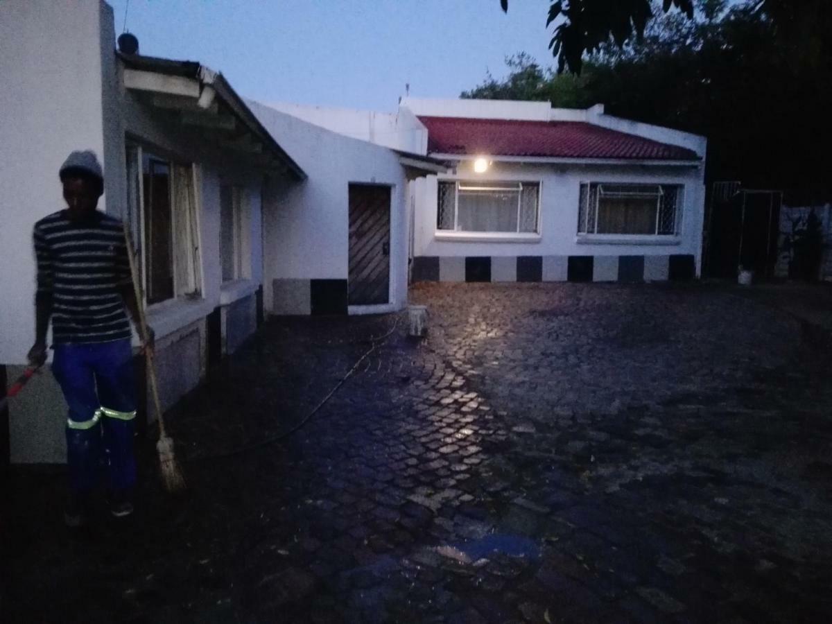 Fourways Hostel *