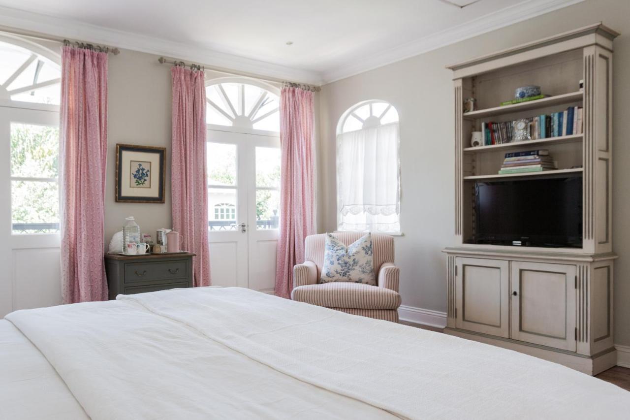 Treetops Retreat Hyde Park Guest house Johannesburg