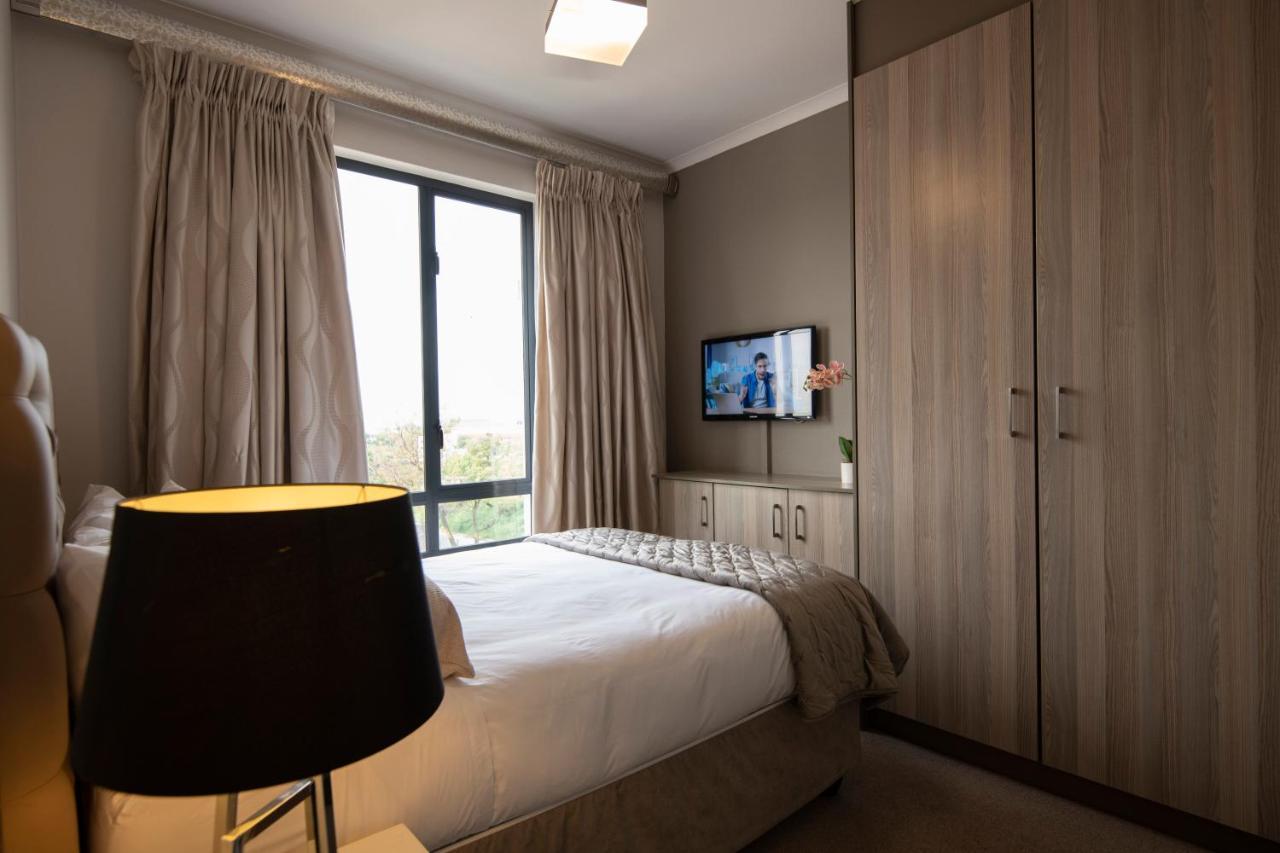 Zwelakho Furnished The Cube Apartment *