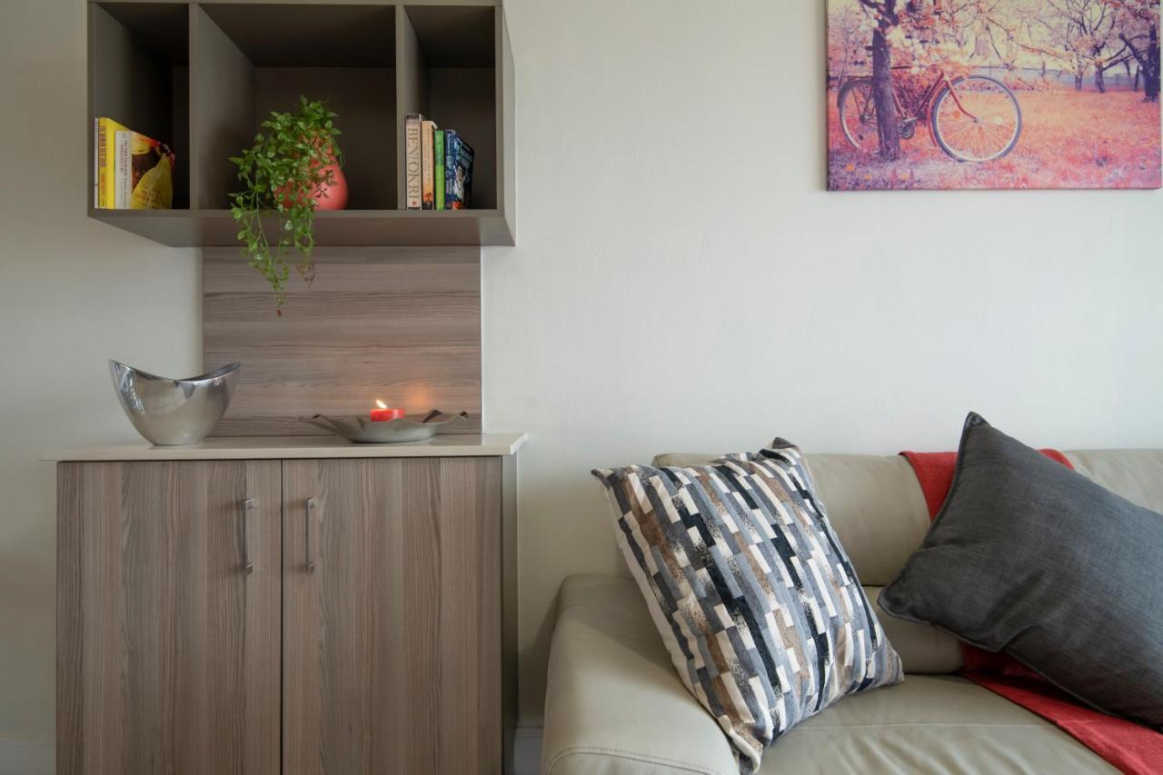 Zwelakho Furnished The Cube Apartment *
