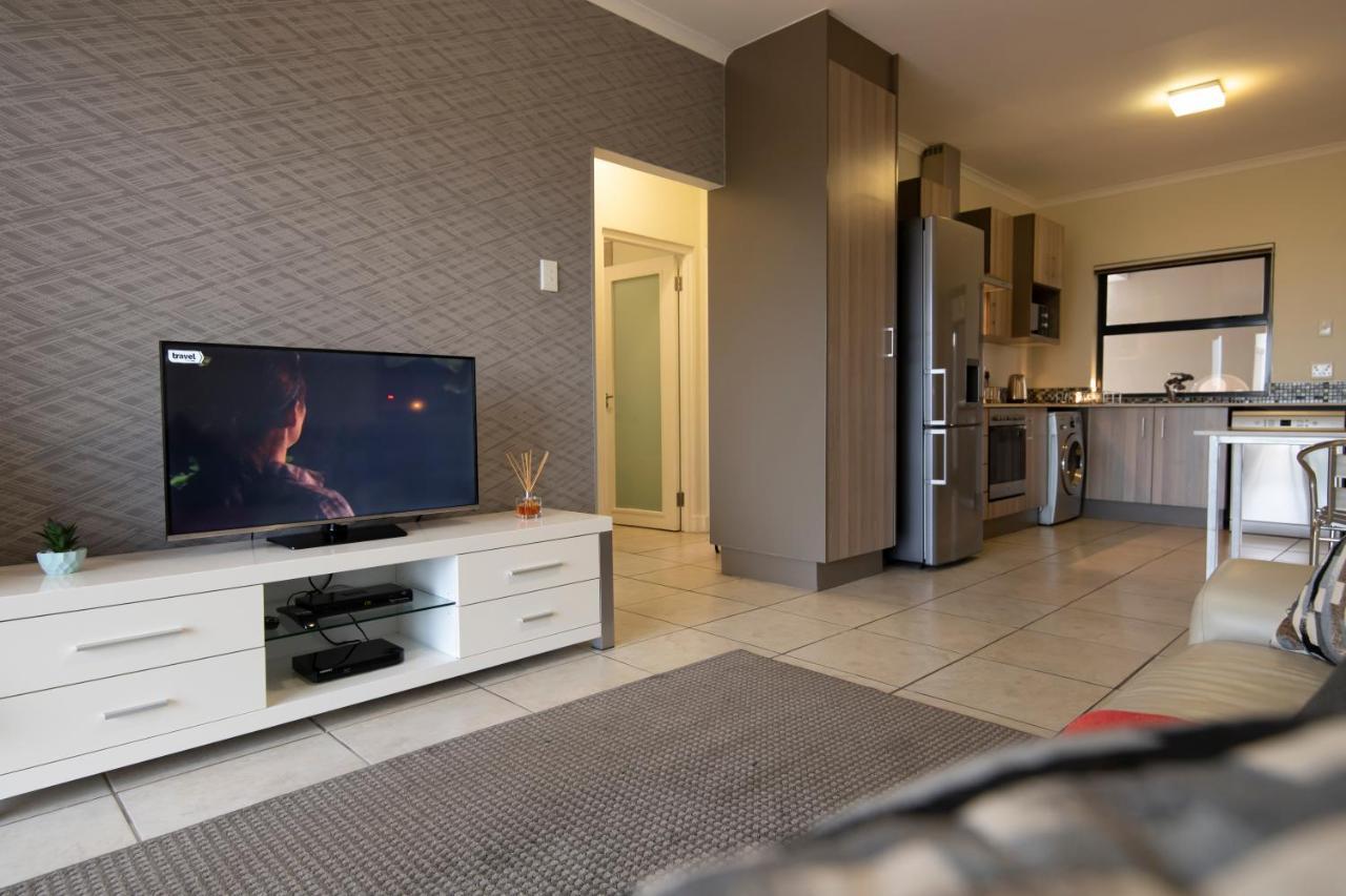 Apartment Zwelakho Furnished The Cube *