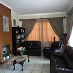 Upper Houghton Guesthouse
