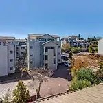 Upmarket Ultra Modern Sandton Apartment