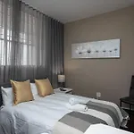 Majuba Place Sandton Executive Studio