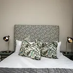 The Tyrwhitt Rosebank