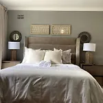 57 On Stig Luxury Studio Apartment 9