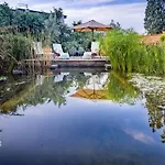 Shepherd\'S Corner Guest House