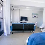 Melville Corner Apartment