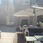 Dante\'S Sandton Skye Apartment