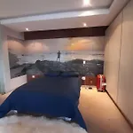 Exquisite Apartment With Jaccuzzi Pool Table And Cinema