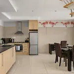 Hydro Sandton Penthouse Apartment