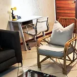 Kami Kukakho: Stunning, Secure 2 Bed Apartment In Bryanston, Sandton