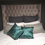 Exclusive Apartment By The Hour