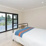 Private Modern 10 Bdrm Home Tucked Away In Sandton