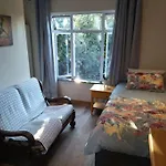 Big Oak Cosy Cottage