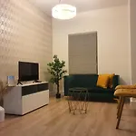 Stunning, Modern 1 Bedroom Apartment Sandton