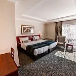 Courtyard Hotel Sandton