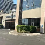 A Cozy Apartment At Sandton Skye
